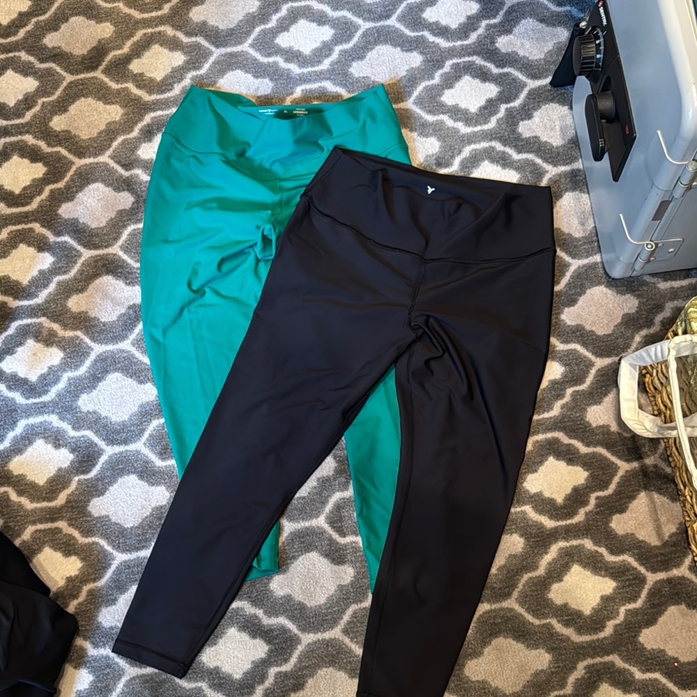 Old Navy Green and Black Leggings
